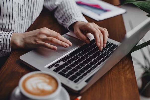 WebshopListen.dk: Din Vej til Online Shopping Excellence