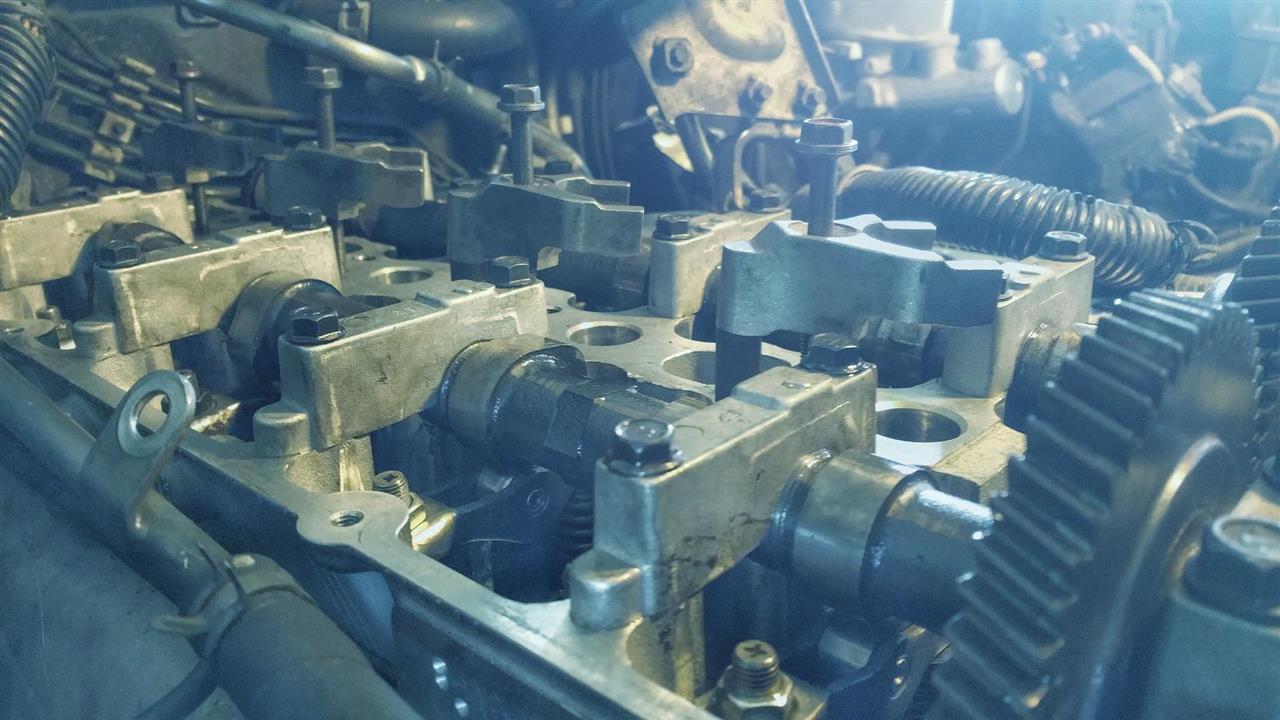 Weboil.dk har kædesavsolie og Total motorolie