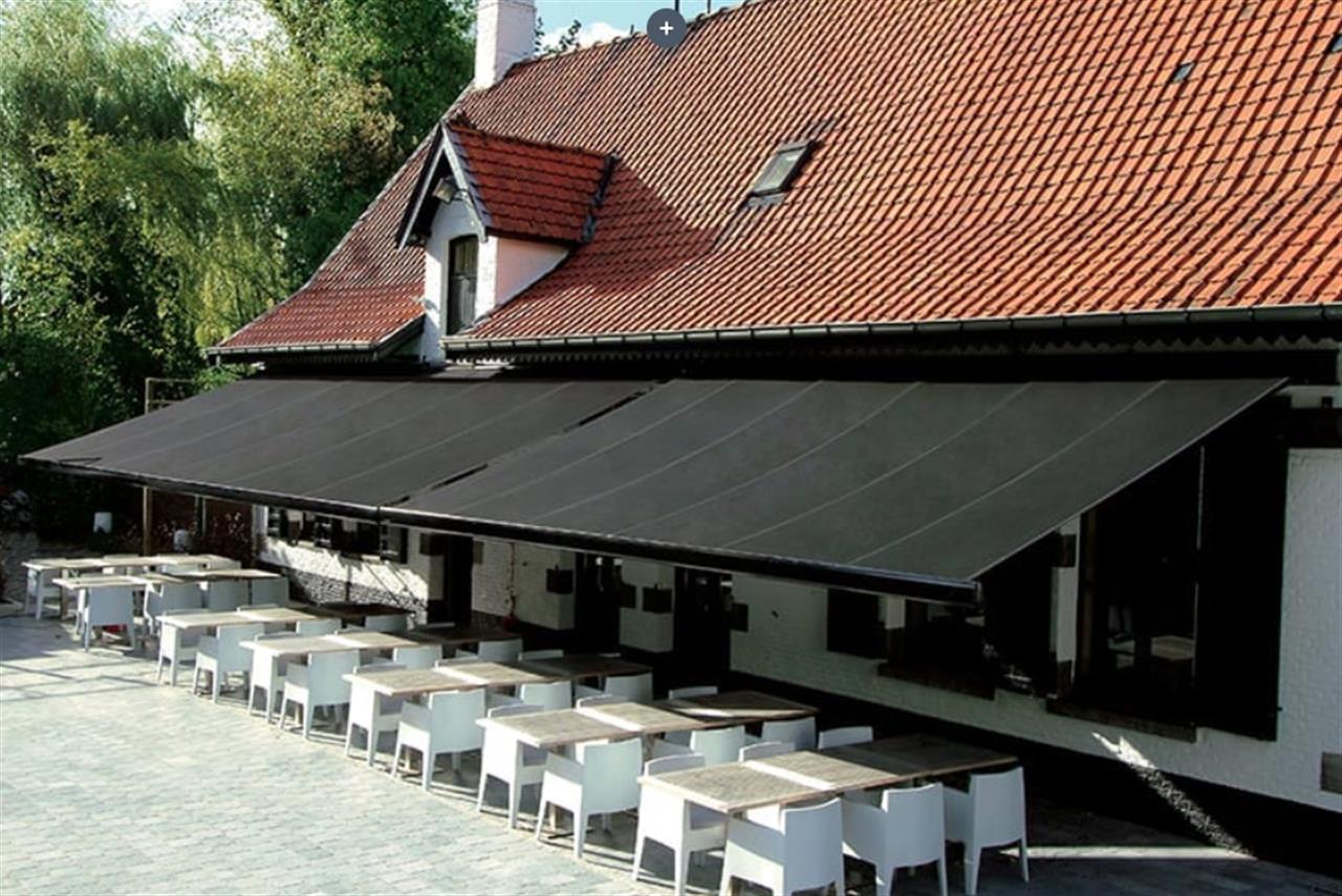 Der er mange løsninger på udvendig solafskærmning