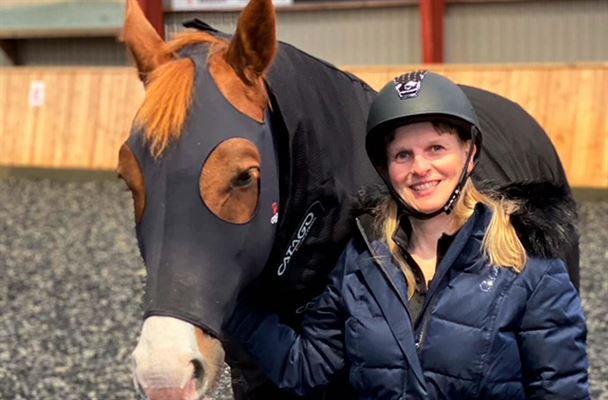 Det helt rigtige rideudstyr til hesten – Finder du her